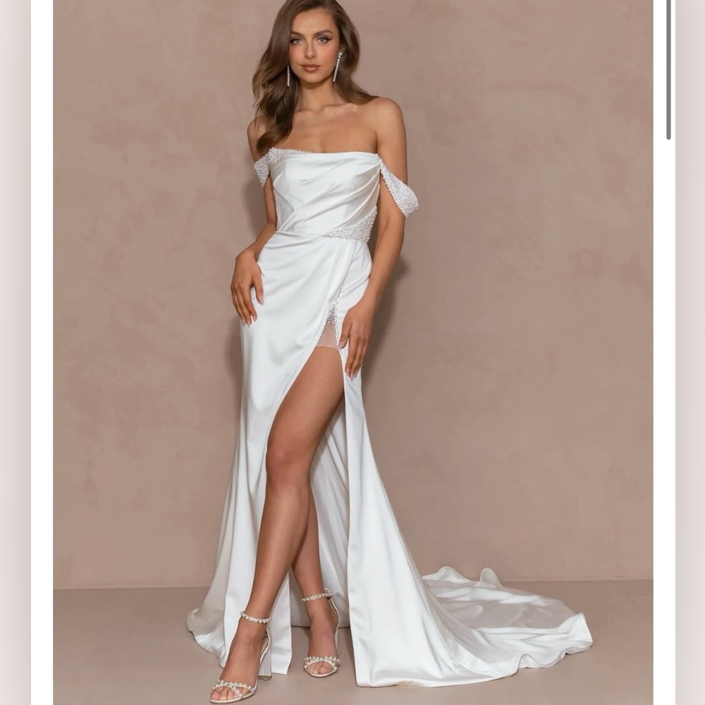 Evie Young Bridal Tate Wedding Dress Size US 10
